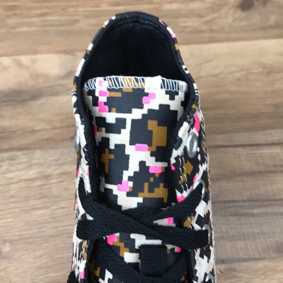 CONVERSE CTAS HIGH TOP BRAND NEW - Picture 7 of 16